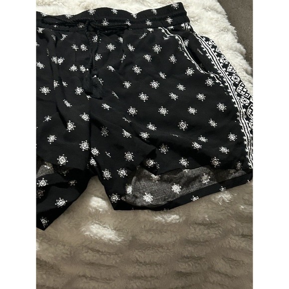 Old Navy Womens Black & White Drawstring Elastic Waist Lounge Shorts Size XL - Picture 3 of 5